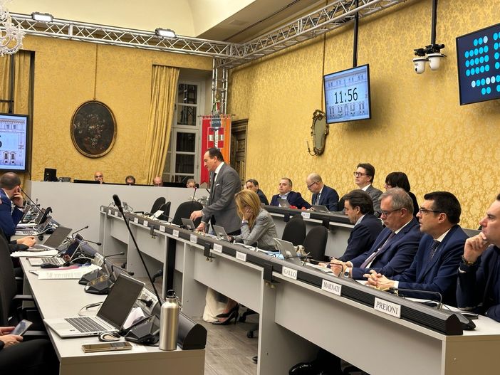 Regione, approvato il Bilancio di Previsione 2025-2027: al centro sostenibilità finanziaria, crescita economica e tutela dei servizi essenziali