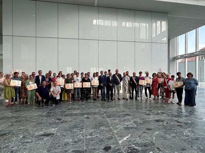 Nascono 107 botteghe dei servizi, i negozi diventano un presidio sul territorio  VIDEO