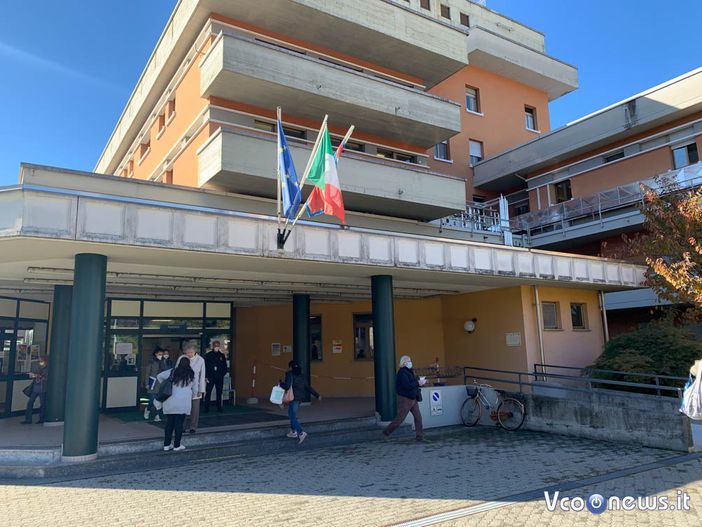 Ospedale unico, il M5S attacca: "La regione vuole regalare il Castelli ai privati?" Ospedale unico, il M5S attacca: "La regione vuole regalare il Castelli ai privati?"