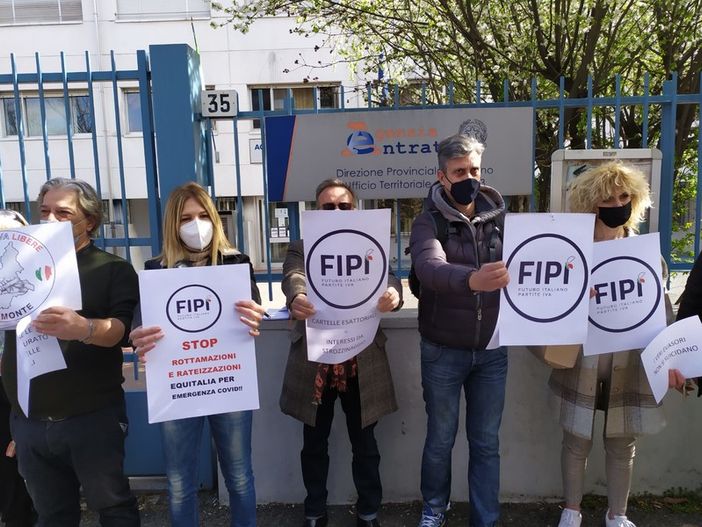 Il grido disperato delle partite Iva piemontesi: “Per noi nessun futuro né speranza”