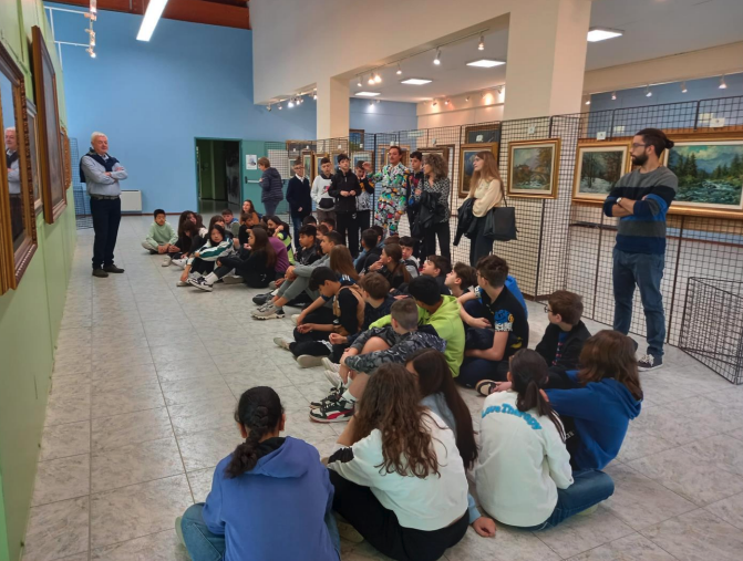 Gli studenti del Vco in visita alla mostra dedicata a Carlo Bossone