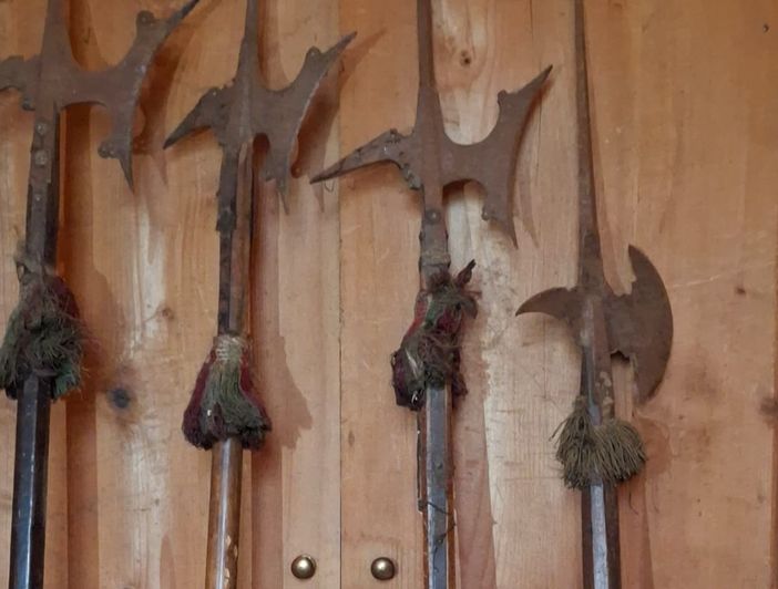 Le antiche alabarde ritrovate a Vanzone raccontano la storia del paese