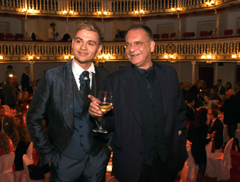 Cecchi Paone a La volta buona: "L'Isola dei famosi? Ho partecipato per dimagrire gratis" Cecchi Paone a La volta buona: "L'Isola dei famosi? Ho partecipato per dimagrire gratis"