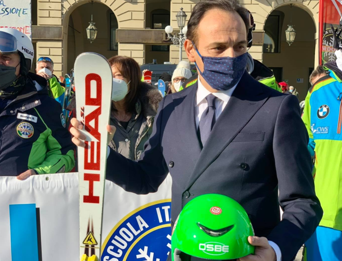 Cirio scrive al premier Draghi: &quot;In un anno il mondo dello sci piemontese ha perso 60 milioni&quot;