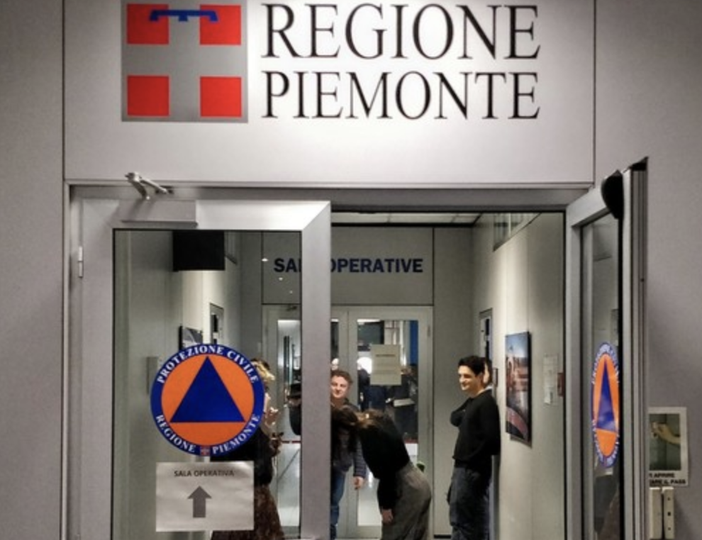 Covid, allarme terze dosi rinviate. Cirio: &quot;Chi non le fa non è al sicuro. L'emergenza non finisce per decreto&quot;