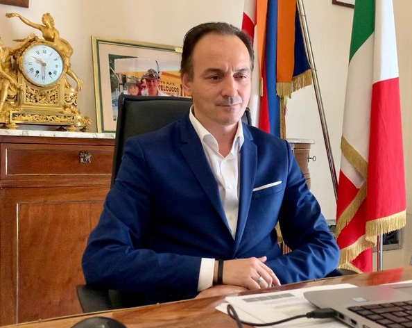 Morte di Papa Francesco, Cirio: “Ha sempre ricordato con orgoglio e affetto le sue radici piemontesi” Morte di Papa Francesco, Cirio: “Ha sempre ricordato con orgoglio e affetto le sue radici piemontesi”