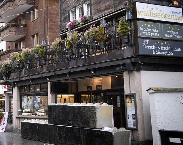 Zermatt, prosegue la vicenda del ristorante che si rifiuta di controllare i certificati covid Zermatt, prosegue la vicenda del ristorante che si rifiuta di controllare i certificati covid