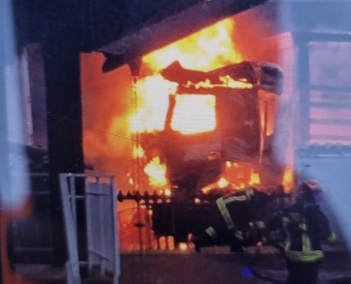 Incendio su un treno merci sulla Domo Novara  FOTO e VIDEO