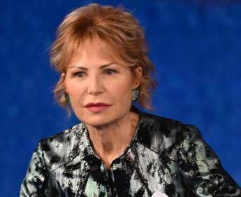 Lilli Gruber, l'incendio a Davos e l'emergenza: "Sono fuggita nella neve"