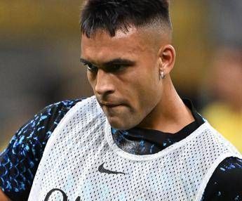 Cagliari-Inter 0-2, gol di Lautaro e Esposito: Chivu risale Cagliari-Inter 0-2, gol di Lautaro e Esposito: Chivu risale