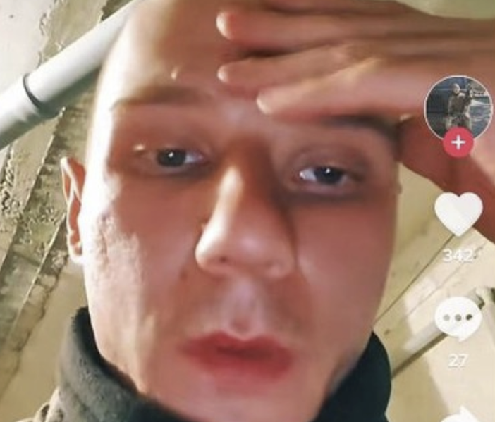 Ucraina, Ivan Luca Vavassori: “Sono vivo, ho solo febbre molto alta e alcune ferite” Ucraina, Ivan Luca Vavassori: “Sono vivo, ho solo febbre molto alta e alcune ferite”