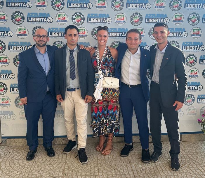 Auguri di buon inizio d'anno scolastico da Forza Italia Giovani Vco Auguri di buon inizio d'anno scolastico da Forza Italia Giovani Vco