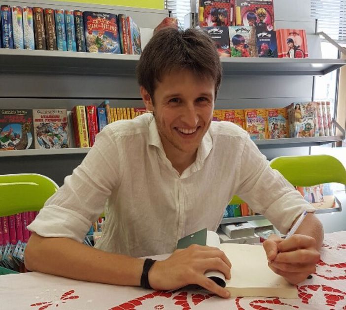 Il nuovo romanzo del trecatese Luca Contato trova ispirazione dal lago e dalla “sua” Varzo Il nuovo romanzo del trecatese Luca Contato trova ispirazione dal lago e dalla “sua” Varzo