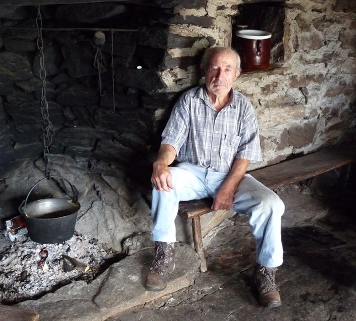 'Vicende d’Anzasca: il sale della fatica' in un libro di Sonzogni le memorie della valle