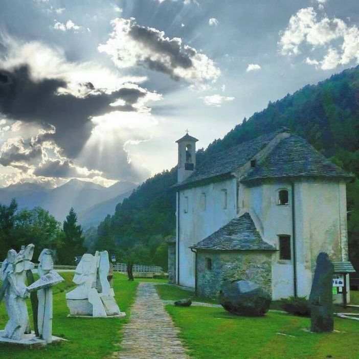 "Alpiniste": Natalia Ratti racconta le storie di cinque donne straordinarie "Alpiniste": Natalia Ratti racconta le storie di cinque donne straordinarie