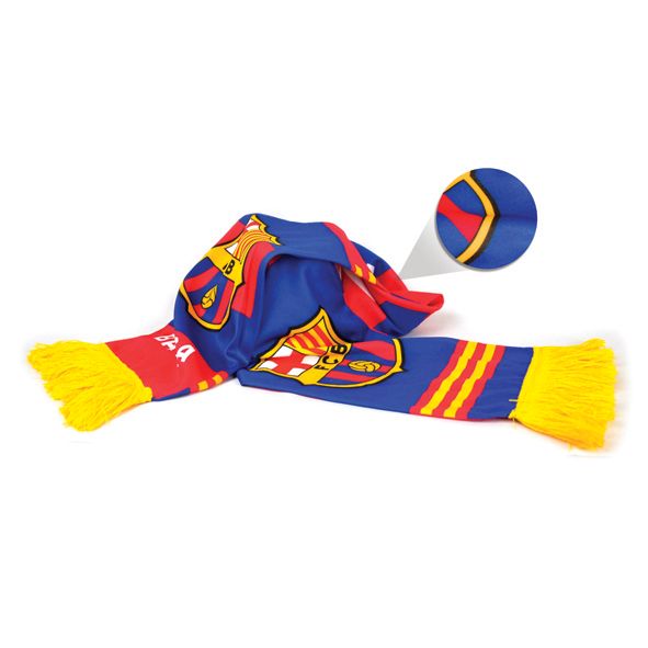 Abbigliamento e accessori personalizzati: trend di vendite positivo per sciarpe e cappellini Abbigliamento e accessori personalizzati: trend di vendite positivo per sciarpe e cappellini