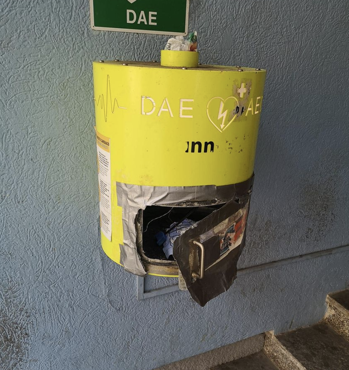 Premosello, rubato il defibrillatore della piazza del paese