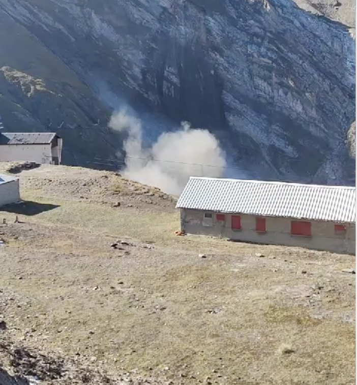 Due ragazzi novaresi i dispersi in Alta Valle Formazza dopo la frana al Città di Busto VIDEO Due ragazzi novaresi i dispersi in Alta Valle Formazza dopo la frana al Città di Busto VIDEO