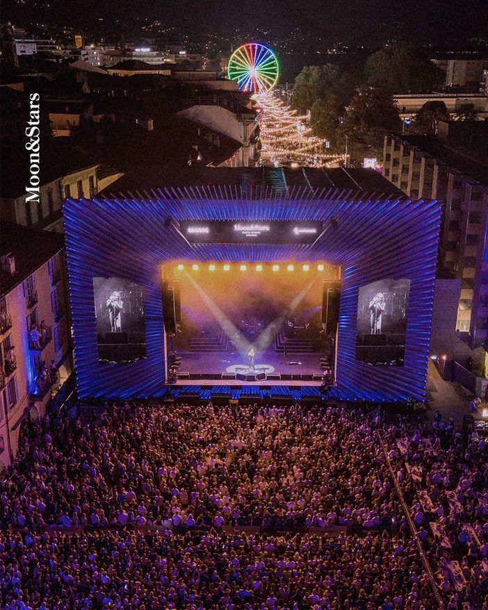 Foto da pagina Facebook Moon&amp;Stars