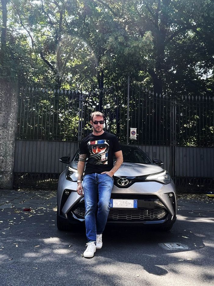 L'ossolano Mattia Vairoli lancia il marchio di moda CRX78 L'ossolano Mattia Vairoli lancia il marchio di moda CRX78