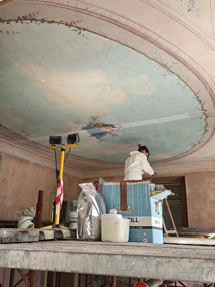 Partito il restauro degli affreschi di Villa Cesconi-Renzi