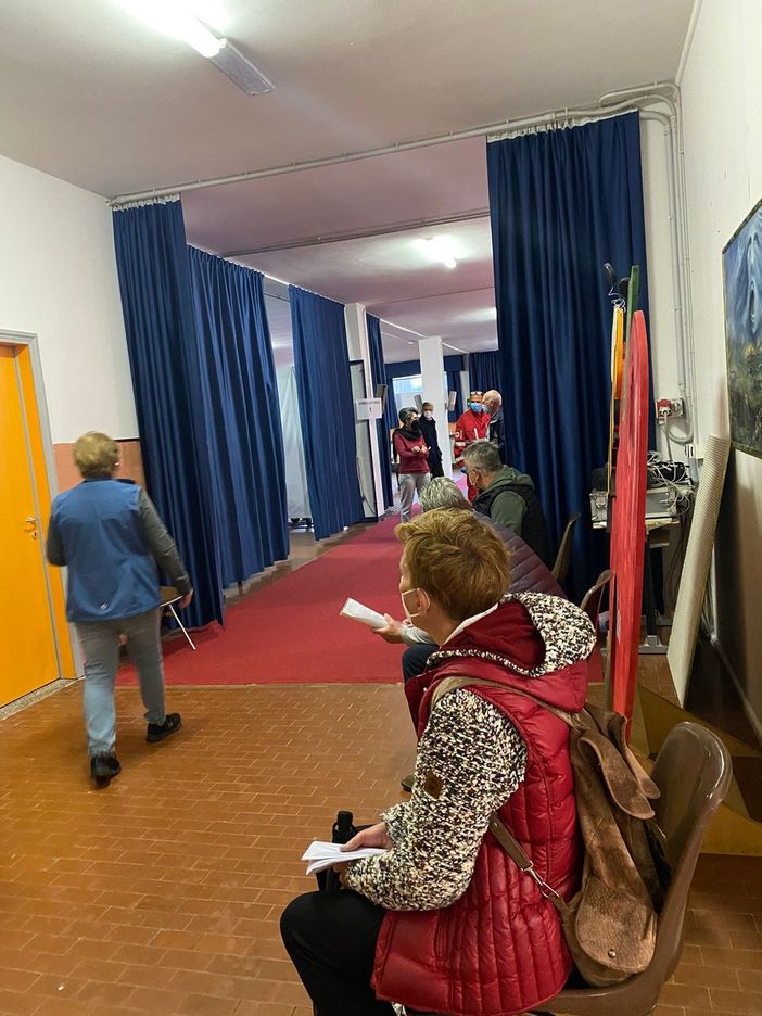 Aperto il punto vaccinale di Baceno, somministrate 120 dosi FOTO Aperto il punto vaccinale di Baceno, somministrate 120 dosi FOTO