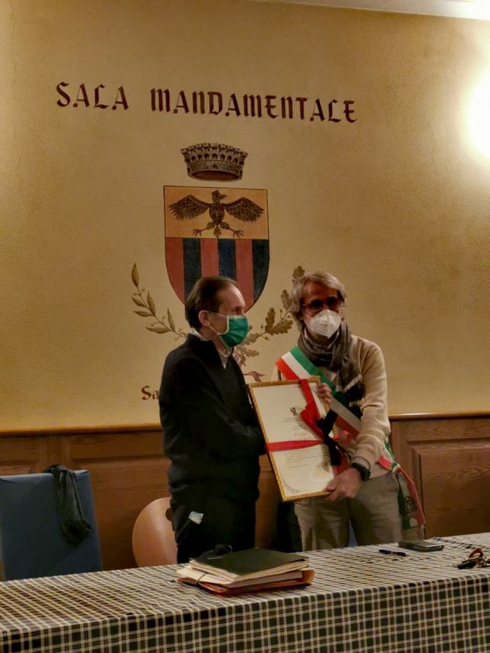 Il dr Barbero va in pensione, il saluto del Comune di Santa Maria