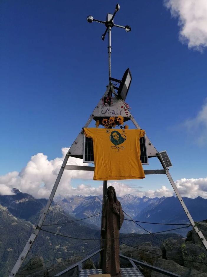Sul Pizzo Albiona brilla una luce in ricordo di Matilde Cara