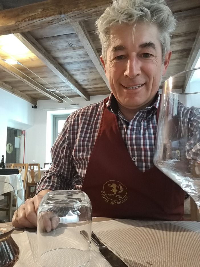 Il Ristorante Leon d’Oro apre la sala interna: “Il clima di Vigezzo non è quello della Sicilia” Il Ristorante Leon d’Oro apre la sala interna: “Il clima di Vigezzo non è quello della Sicilia”