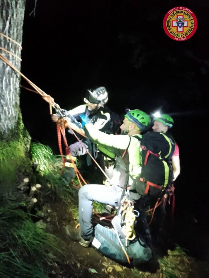 Trontano, cercatore di funghi disperso: la pioggia blocca le ricerche