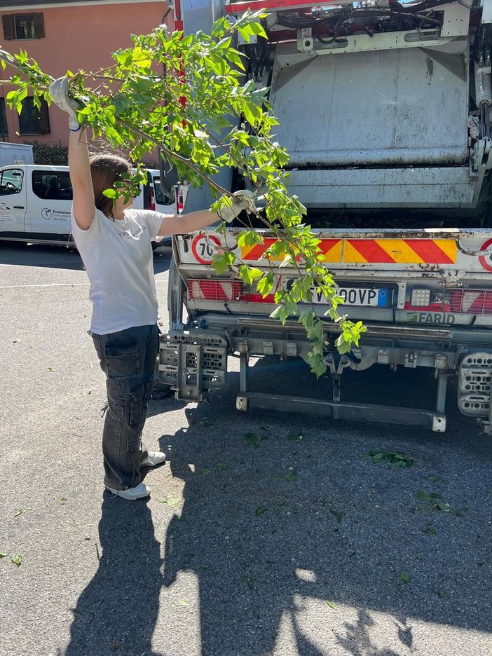 Collaborazione tra gli istituti di Crodo e Omegna per una giornata ecologica Collaborazione tra gli istituti di Crodo e Omegna per una giornata ecologica