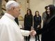 Il Papa incontra Laura Pausini: "Già da Sanremo ero un suo fan"