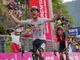 BuonGiro. Sul Monte Bondone è finalmente uno show: Joao meraviglia e Thomas torna in Rosa, Roglic va in crisi ma non è un flop