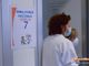 Domani in Piemonte il via alla terza dose per sanitari, over 80, ospiti e operatori delle RSA