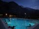 “Serata sotto le Stelle” alle Terme di Premia: benessere e relax tra piscine termali e musica dal vivo