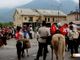 Foto: la carovana nei pressi dello stadio Curotti, prima dell'ingresso in centro città