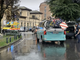 Il momento dei soccorsi al pedone investito in via Bonomelli Il momento dei soccorsi al pedone investito in via Bonomelli
