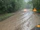 Maltempo in Ticino, frane e strade chiuse. Esondato un torrente: evacuate venti persone a Manno