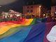 Domodossola, in centinaia alla fiaccolata per la pace: “Fermiamo la corsa al riarmo” FOTO e VIDEO