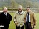 In una foto di tanti anni fa Alceste De Giuli (a destra) con l'allora presidente Piero Pangallo e con Angelo Pereni, ex giocatore del Villa