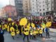 Distribuiti polenta e salamini all’asilo del Villaggio