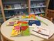 In biblioteca arredi nuovi e colorati grazie al progetto 'Nati per leggere'