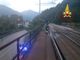 Traversina della ferrovia in fiamme a Vogogna