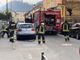 Fiamme sotto ad un'auto parcheggiata in via Ceretti FOTO