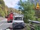 Mezzo di Conser Vco va sbattere sulla statale 337 della Valle Vigezzo. Conducente estratto dalle lamiere dai Vigili del fuoco Mezzo di Conser Vco va sbattere sulla statale 337 della Valle Vigezzo. Conducente estratto dalle lamiere dai Vigili del fuoco