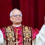 Papa, rito di intronizzazione papale: storia e simbolismo delle vesti pontificie