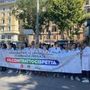 Farmacie, dipendenti in protesta a Roma: &quot;Umiliati, vogliamo stipendi dignitosi&quot;