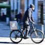 Rider, istruttoria Antitrust su Glovo e Deliveroo per info ingannevoli