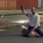 Tenta di decapitare un uomo in strada, choc a Belfast