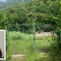 Il terreno dove doveva sorgere l'impianto di biogas e nel riquadro il sindaco Elio Fovanna